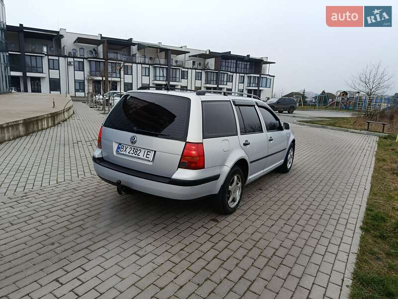 Універсал Volkswagen Golf 1999 в Рівному