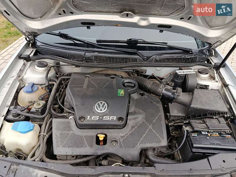 Універсал Volkswagen Golf 1999 в Рівному