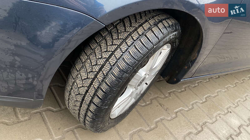 Універсал Volkswagen Golf 2009 в Тернополі