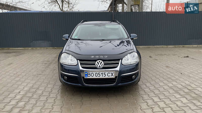 Універсал Volkswagen Golf 2009 в Тернополі