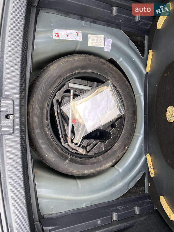 Універсал Volkswagen Golf 2009 в Тернополі