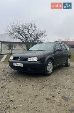 Универсал Volkswagen Golf 2004 в Надворной