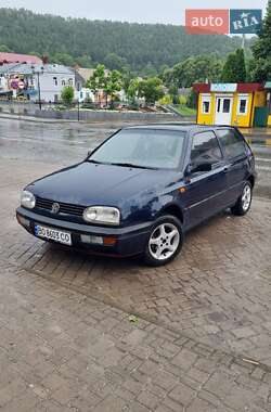Хэтчбек Volkswagen Golf 1994 в Кременце