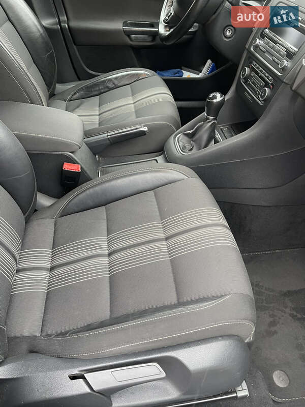 Універсал Volkswagen Golf 2012 в Вишневому фото 26 Універсал Volkswagen Golf 2012 в Вишневому