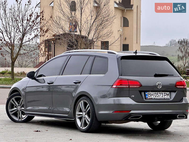 Універсал Volkswagen Golf 2017 в Одесі