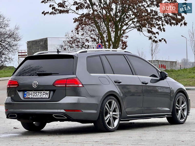 Універсал Volkswagen Golf 2017 в Одесі