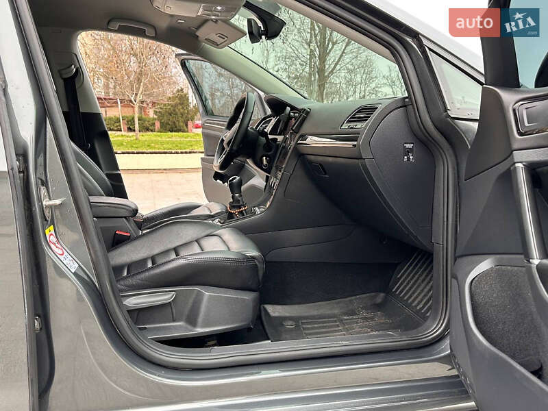 Універсал Volkswagen Golf 2017 в Одесі