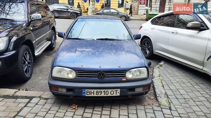 Хэтчбек Volkswagen Golf 1994 в Одессе