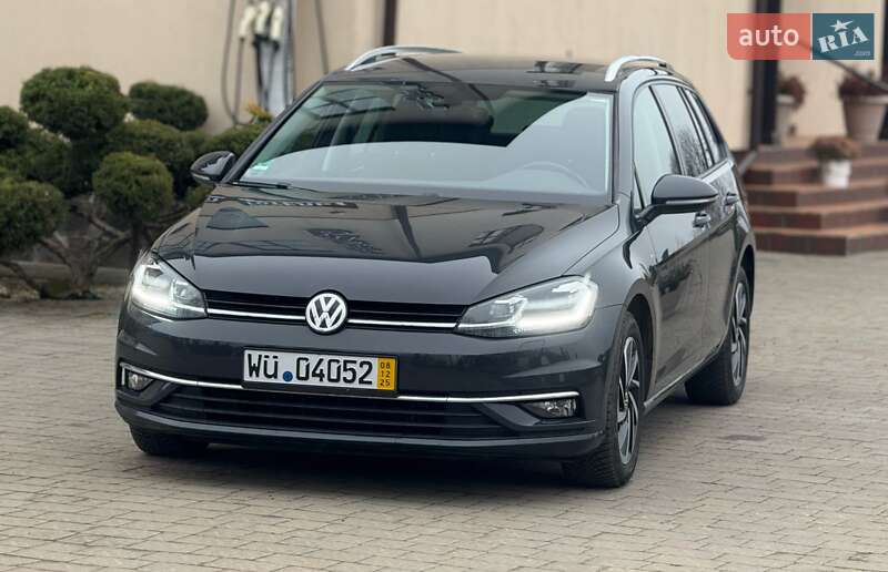 Універсал Volkswagen Golf 2018 в Стрию