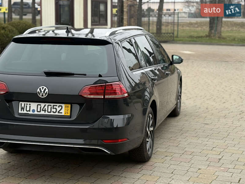 Універсал Volkswagen Golf 2018 в Стрию