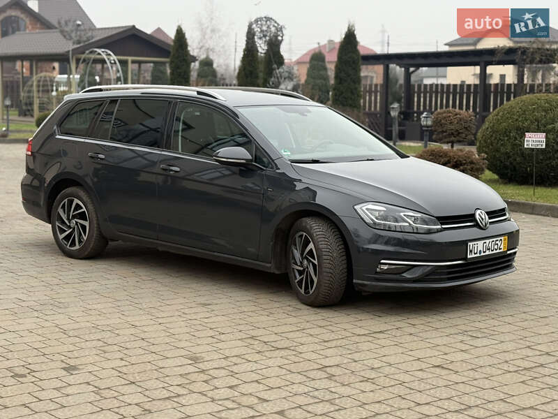 Універсал Volkswagen Golf 2018 в Стрию