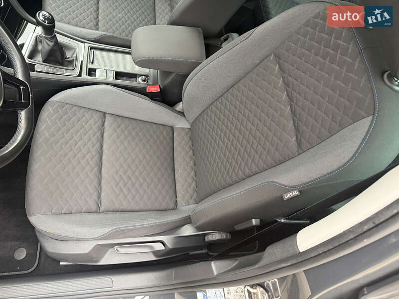 Універсал Volkswagen Golf 2018 в Стрию