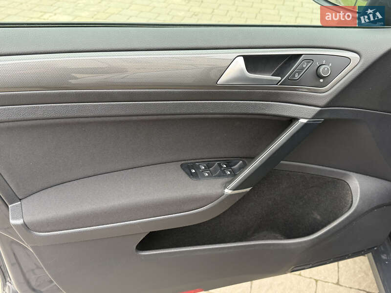 Універсал Volkswagen Golf 2018 в Стрию