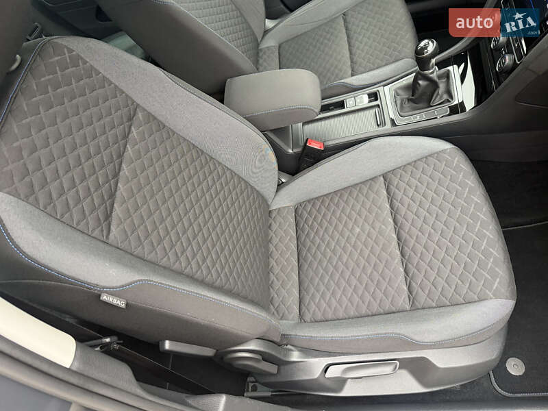 Універсал Volkswagen Golf 2018 в Стрию