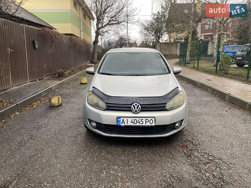 Хэтчбек Volkswagen Golf 2008 в Киеве