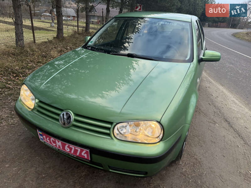 Хетчбек Volkswagen Golf 2000 в Турці