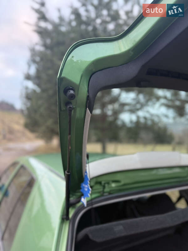 Хетчбек Volkswagen Golf 2000 в Турці