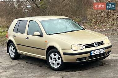 Хэтчбек Volkswagen Golf 2001 в Шептицькому