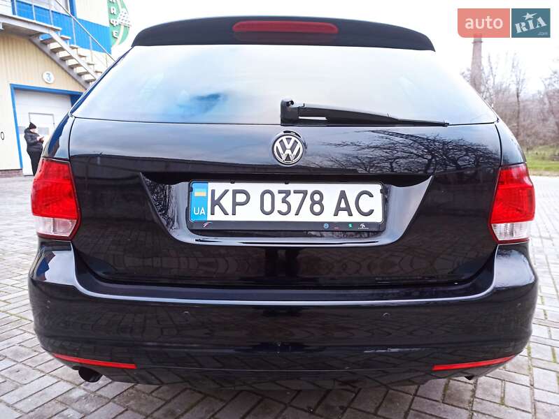 Універсал Volkswagen Golf 2012 в Запоріжжі