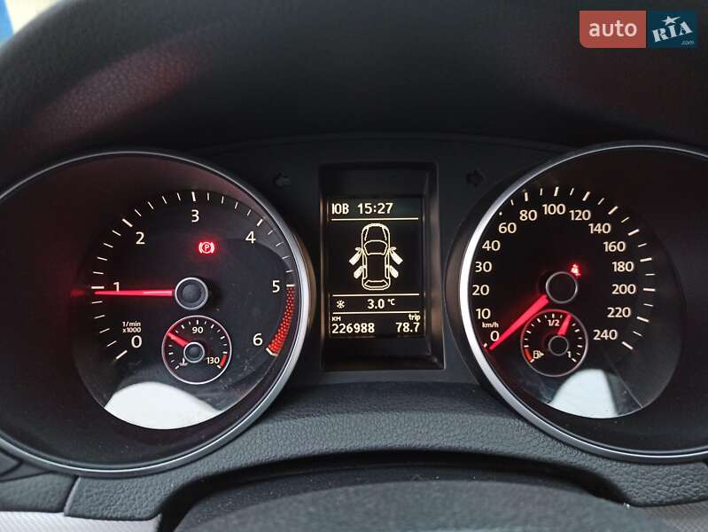 Універсал Volkswagen Golf 2012 в Запоріжжі