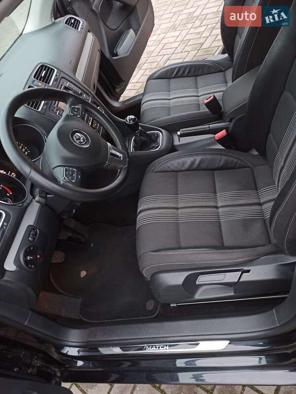 Універсал Volkswagen Golf 2012 в Запоріжжі