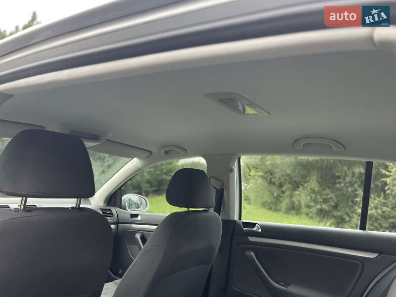 Хетчбек Volkswagen Golf 2006 в Шепетівці