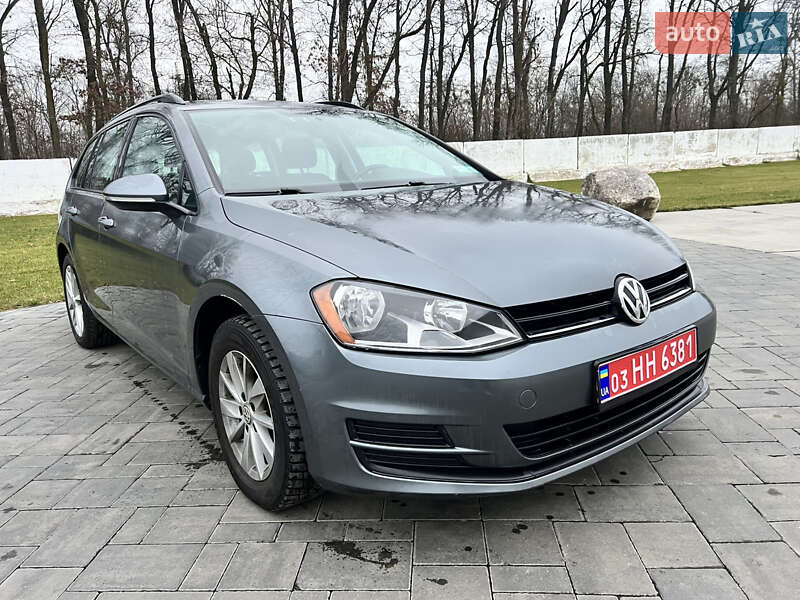 Універсал Volkswagen Golf 2016 в Луцьку