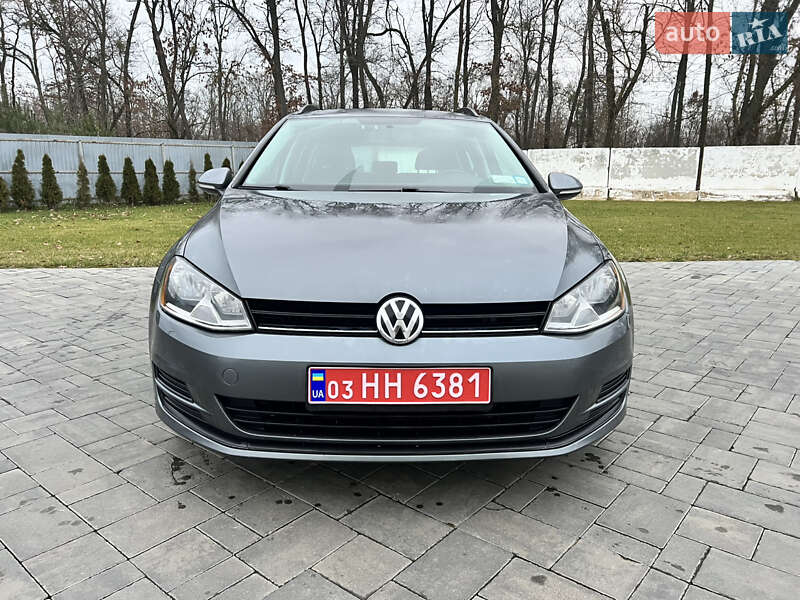 Універсал Volkswagen Golf 2016 в Луцьку