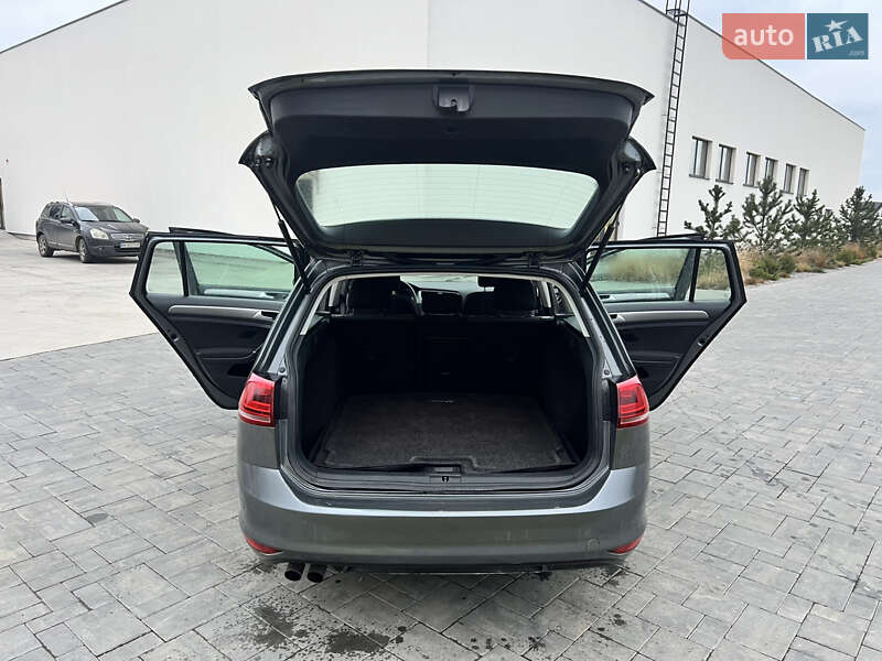Універсал Volkswagen Golf 2016 в Луцьку
