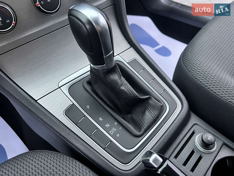 Універсал Volkswagen Golf 2016 в Луцьку