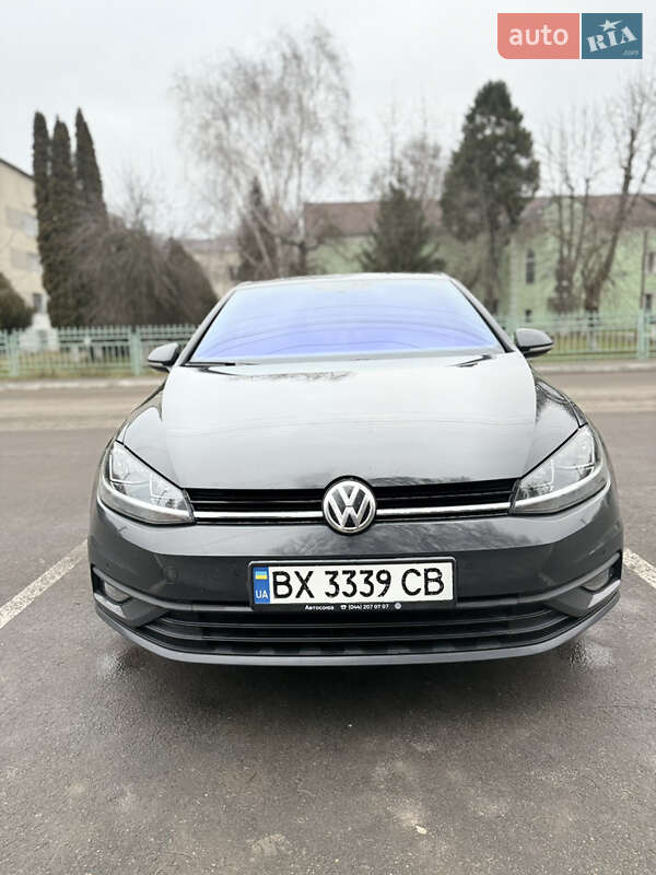 Хетчбек Volkswagen Golf 2019 в Хмельницькому