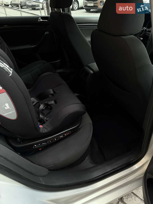 Універсал Volkswagen Golf 2010 в Бердичеві