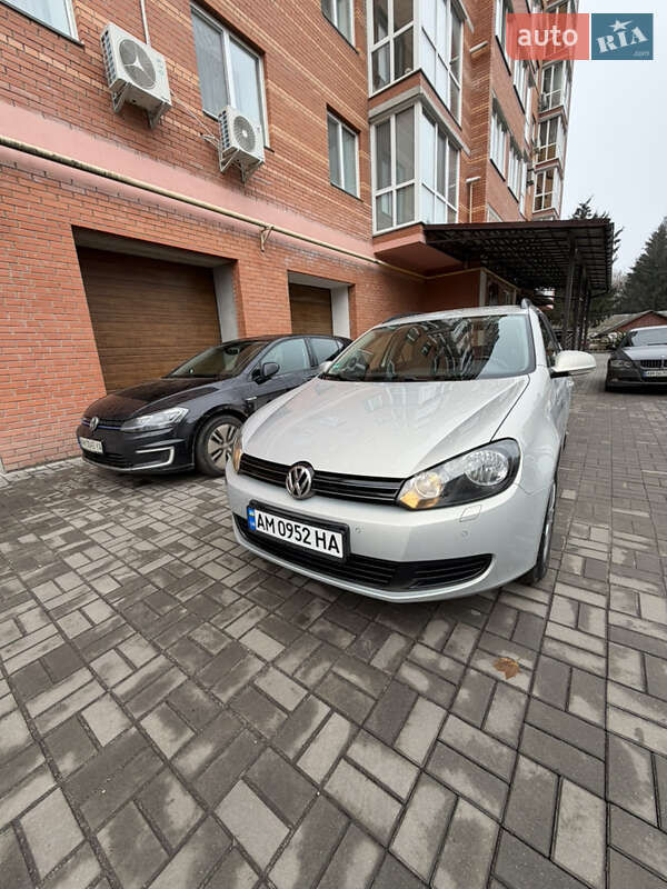 Універсал Volkswagen Golf 2010 в Бердичеві