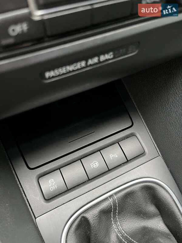 Хэтчбек Volkswagen Golf 2011 в Броварах