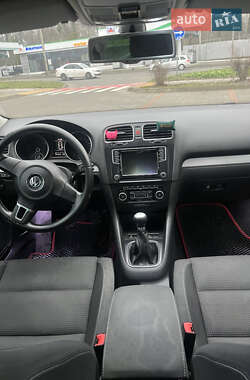 Хэтчбек Volkswagen Golf 2011 в Броварах