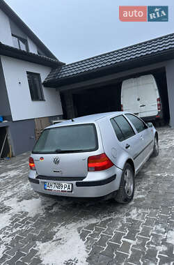 Хетчбек Volkswagen Golf 1998 в Сокирянах