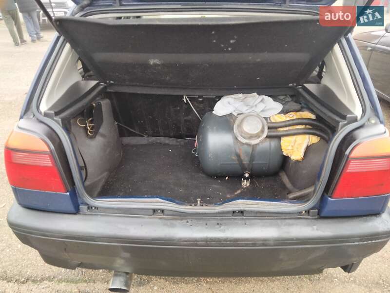 Хэтчбек Volkswagen Golf 1994 в Чернигове