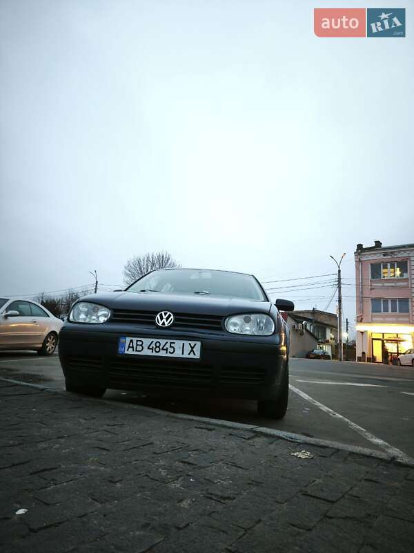 Хетчбек Volkswagen Golf 2001 в Бердичеві