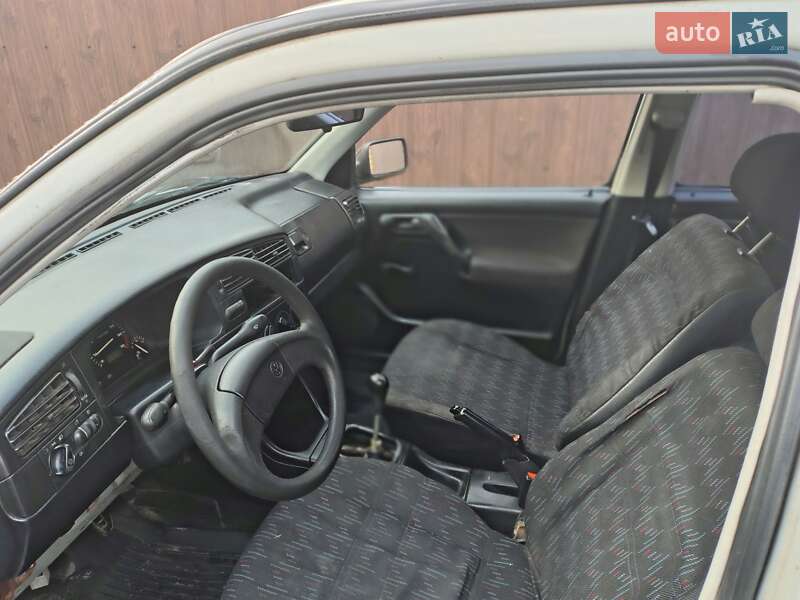 Универсал Volkswagen Golf 1994 в Шептицькому