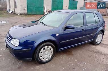Хэтчбек Volkswagen Golf 2001 в Луцке