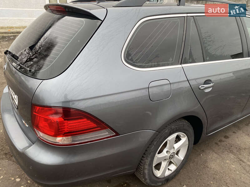 Универсал Volkswagen Golf 2010 в Владимире