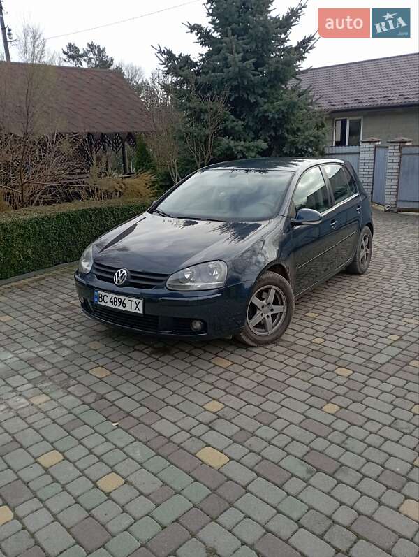 Volkswagen Golf 2004