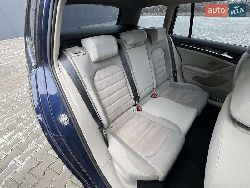 Універсал Volkswagen Golf 2013 в Мукачевому