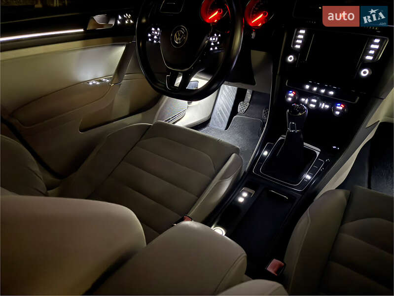 Універсал Volkswagen Golf 2013 в Мукачевому