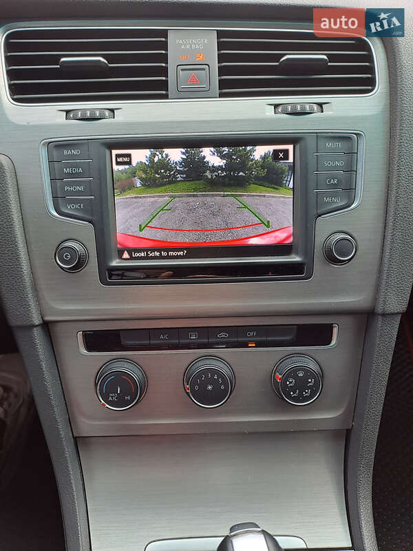 Хэтчбек Volkswagen Golf 2016 в Днепре