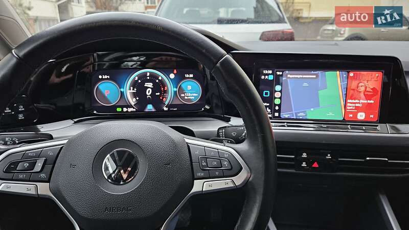 Универсал Volkswagen Golf 2021 в Киеве