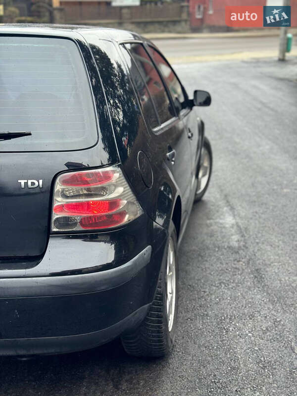 Хетчбек Volkswagen Golf 1998 в Ужгороді