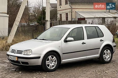 Хетчбек Volkswagen Golf 2002 в Тернополі