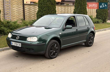 Хэтчбек Volkswagen Golf 2003 в Киеве