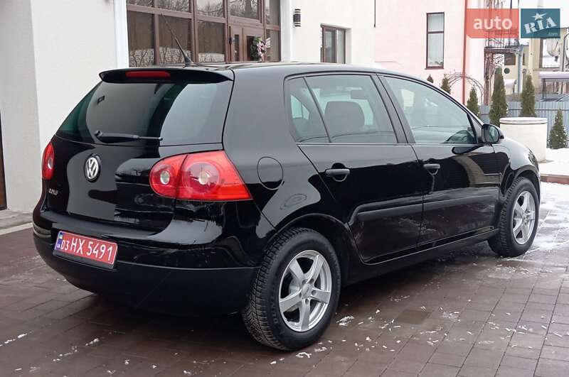 Хетчбек Volkswagen Golf 2006 в Бучачі